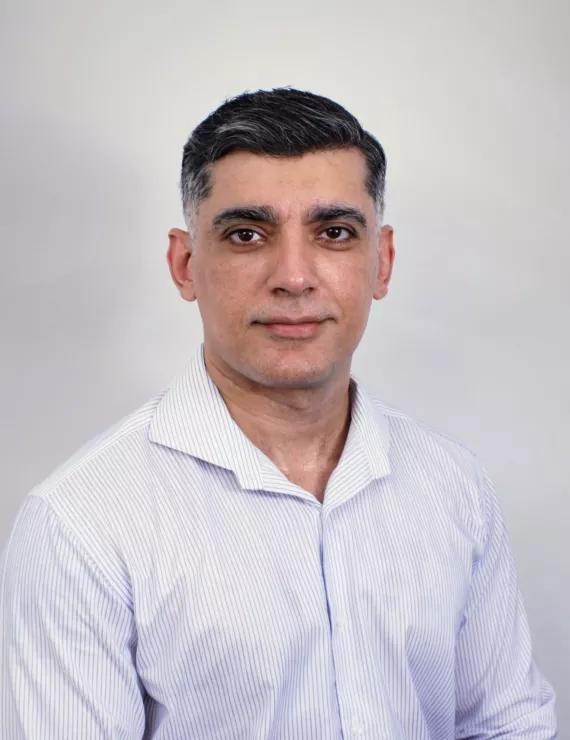 Photo of Ali Yasir, IFS therapist