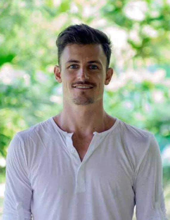 Photo of Bache Luke, IFS therapist
