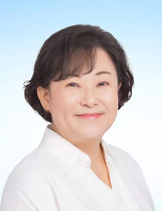 Photo of BYUN INOK, IFS therapist