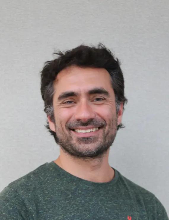 Photo of Coates Kiu, IFS therapist