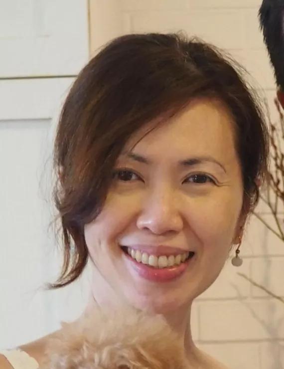 Photo of Tan Pauline, IFS therapist
