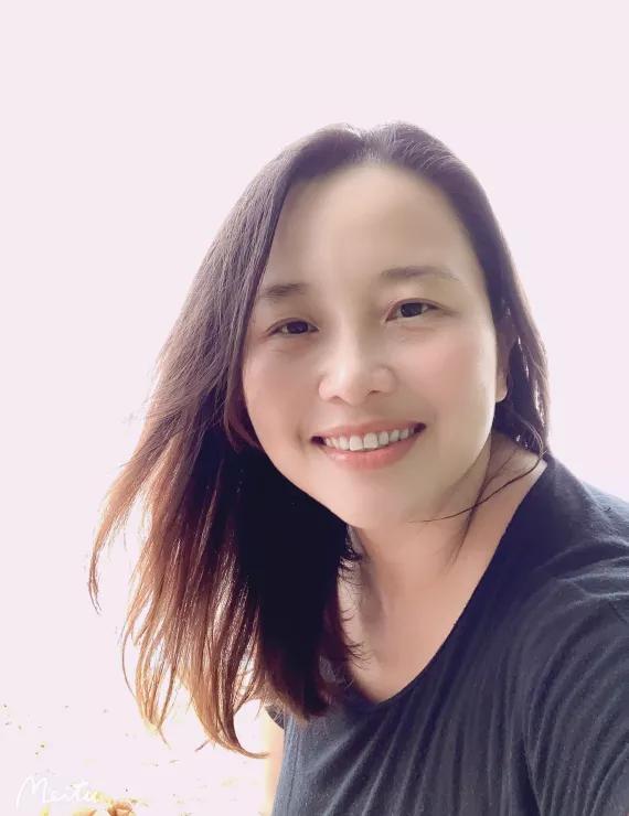 Photo of Tan Shari, IFS therapist