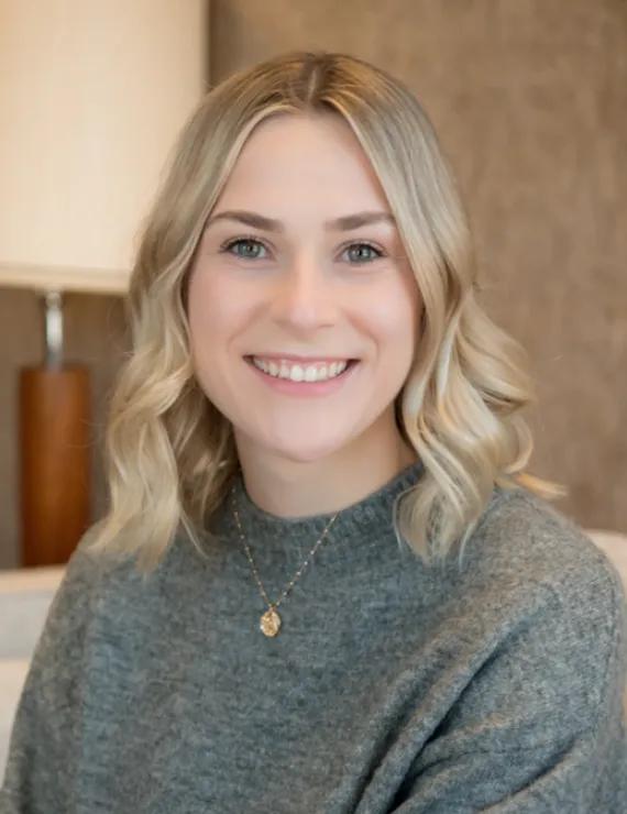 Photo of Ajvaz Abigail, IFS therapist