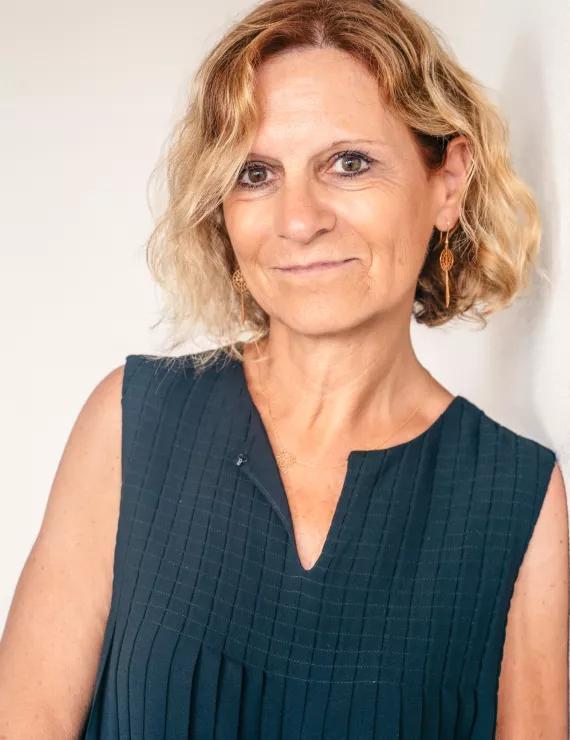 Photo of AZEMAR Sylvie, IFS therapist
