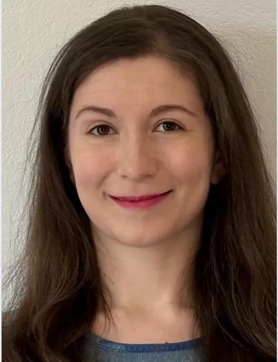 Photo of Cristiana Miruna Voiculet, IFS therapist