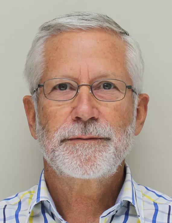 Photo of Fox Richard, IFS therapist