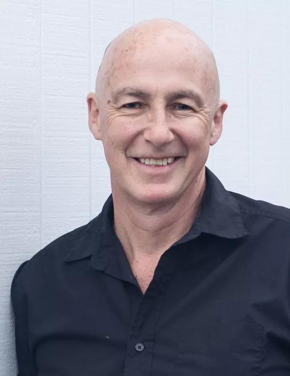 Photo of Gates Alister, IFS therapist