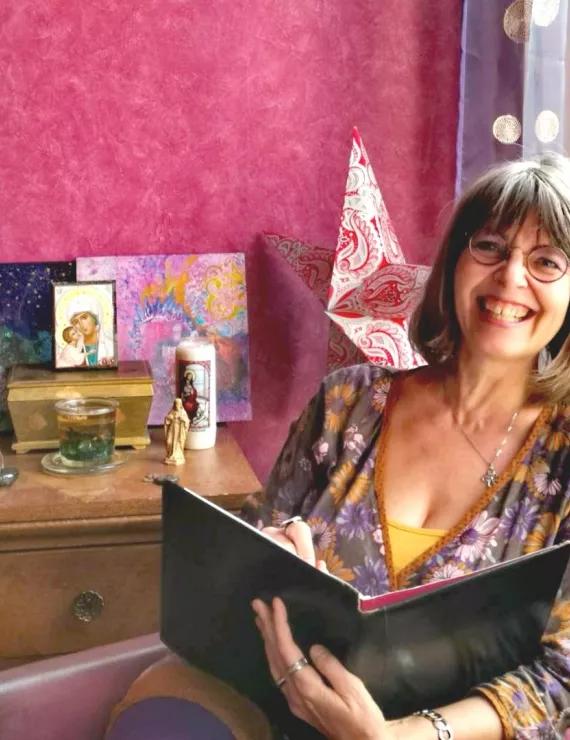 Photo of Lenne Véronica, IFS therapist