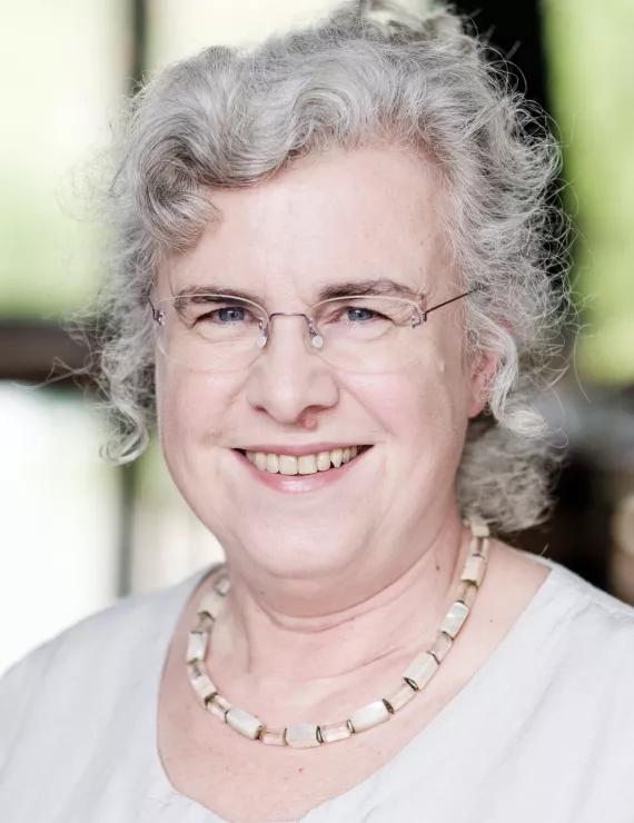 Photo of Schroeder-Zavala Gitta, IFS therapist