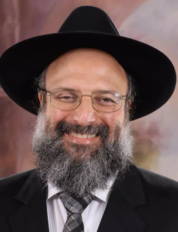 Photo of Sterling Yaakov, IFS therapist