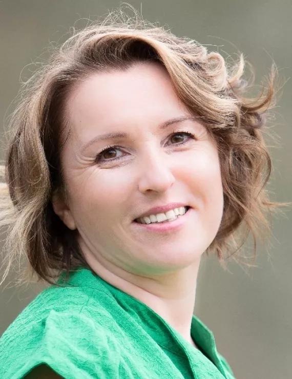 Photo of Symons Karine, IFS therapist